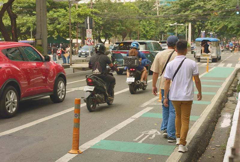 everyone in their lane 900x610